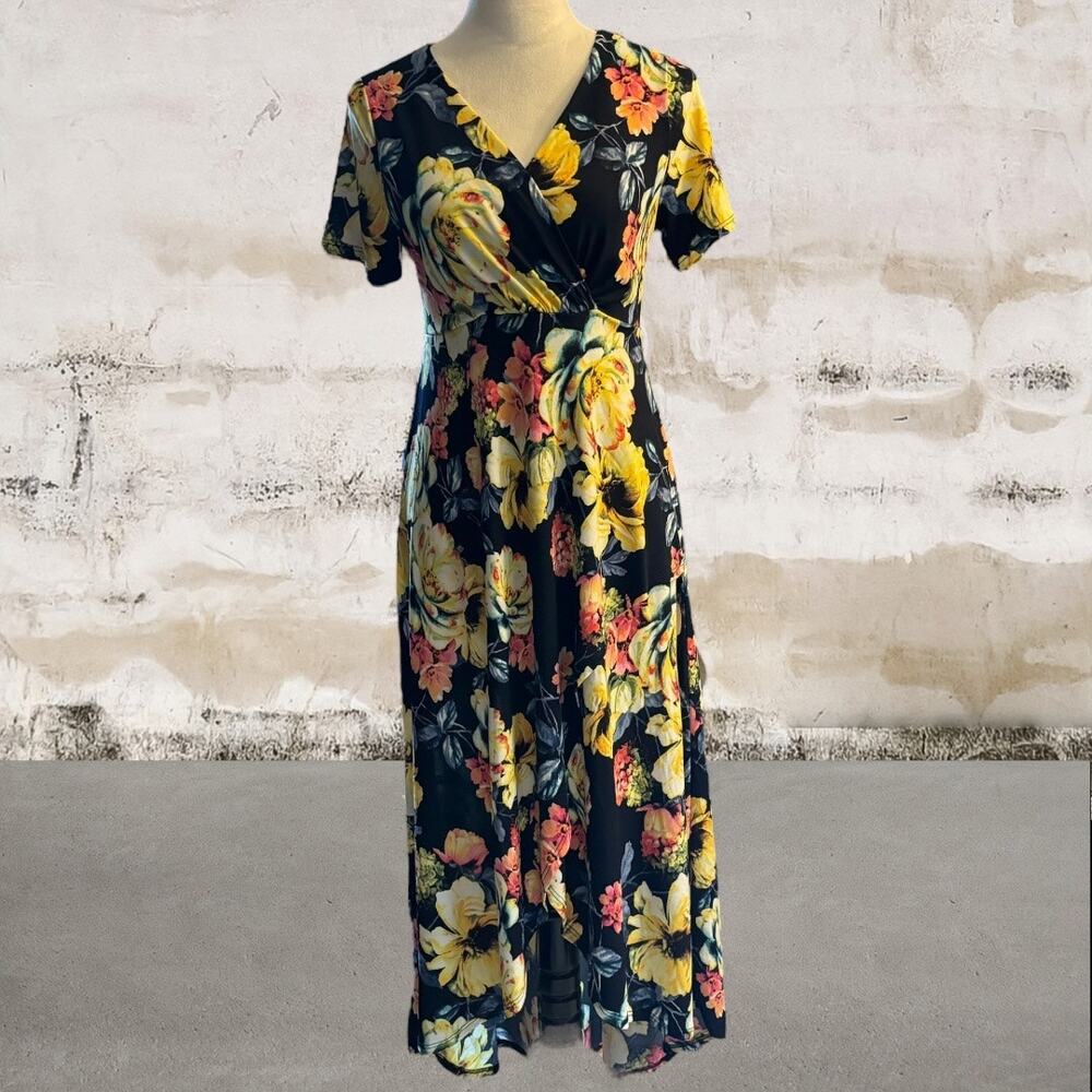 Beeson River NWOT Women's Floral High Front Low Back V-Neck Dress-Size Small